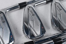 Srixon ZX7 Ferri da Stiro / 4-PW / Stiff Flex N.S.Pro Modus3 Tour 120 Alberi