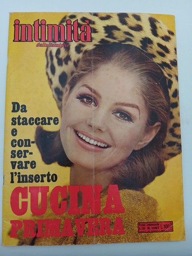 Intimità 1097 anno - intimità, n.