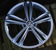 4 cerchi in lega 18 pollici