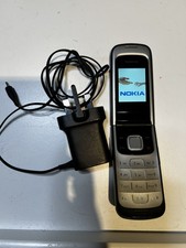 Telefono cellulare Nokia 2720a