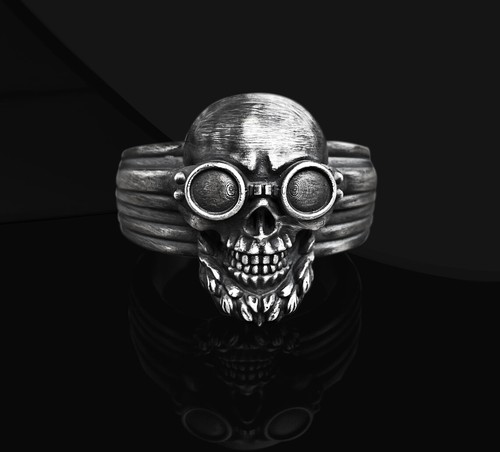 Anello con sigillo teschio