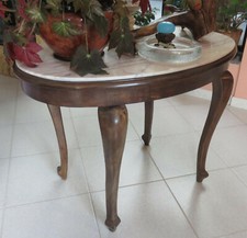 307GP  Tavolino ovale in noce di fine Ottocento