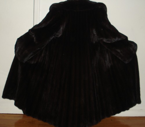 Lussuoso cappotto pelliccia