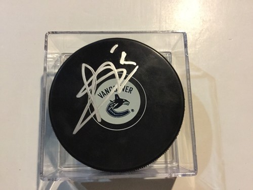 Luca sbisa firmato vancouver - sbisa,
