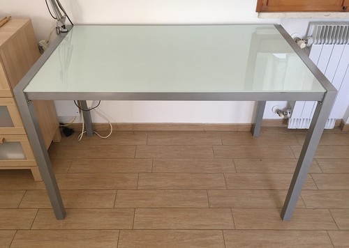 Tavolo con piano - in, cristallo