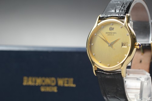Near mint case raymond - [near, case]