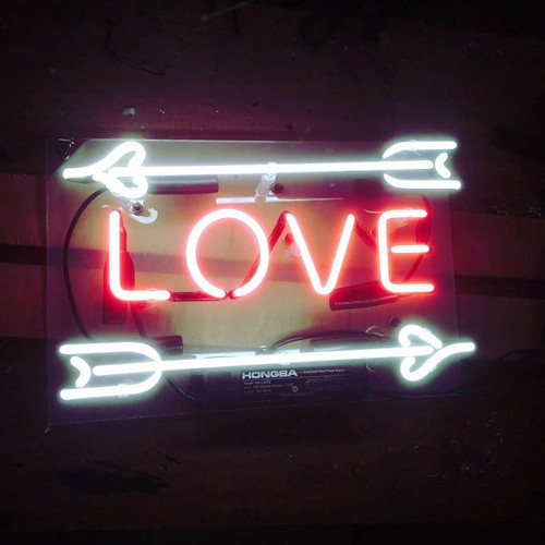 Love arrow neon - 14"x7"love,