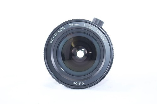 Nikon nikkor 28mm - pc,