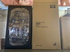 HOT TOYS 1:6 BATMAN DELUXE