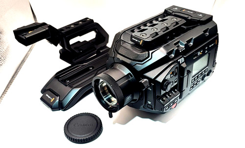Blackmagic ursa broadcast - blackmagic,