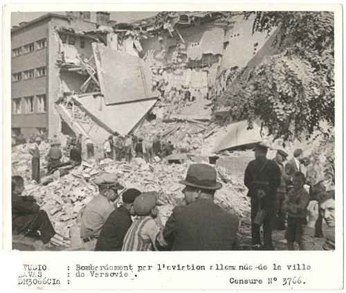 Varsovie bombardement par - ,