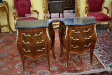 Coppia di comodini a