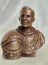 Nuovo! Busto in bronzo del primo cosmonauta eroe dell'URSS Yuri Gagarin