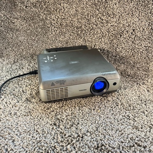 Proiettore toshiba tlp t721 - proiettore,