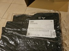 TAPPETINI ANTERIORI IN GOMMA ORIGINALE AUDI A3 8V5061502