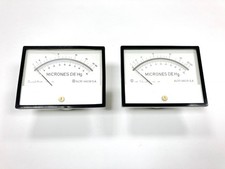 2 unidades Vacuómetros