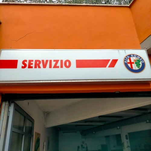 Insegna luminosa alfa - insegna, romeo