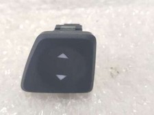 0735450602 front right window