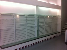 n.6 PANNELLI DOGATI SPACEWALL BIANCO  ARREDO NEGOZIO con accessori trasparenti