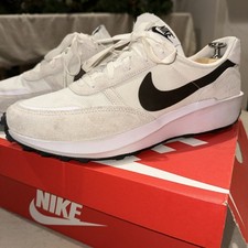 Sneakers Nike Waffle Debut in