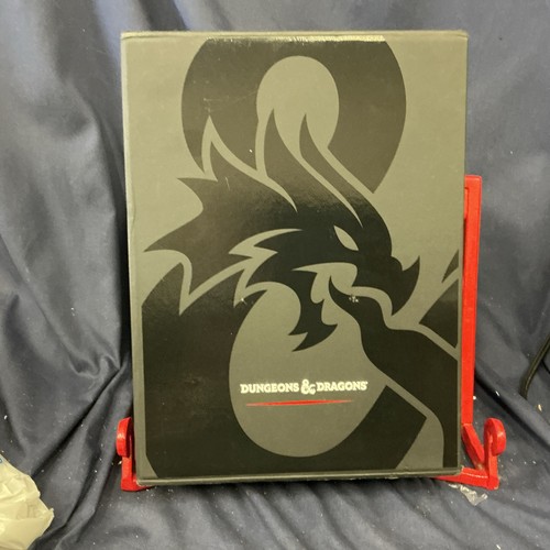 Dungeons dragons core - &,