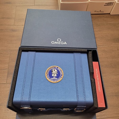 Omega speedmaster snoopy box - box,