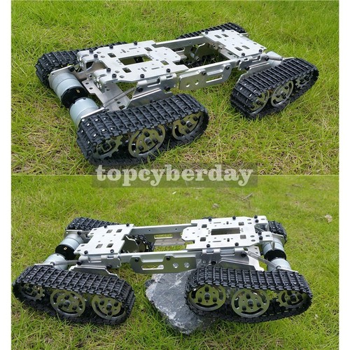 Metallo robot auto - robot, pista