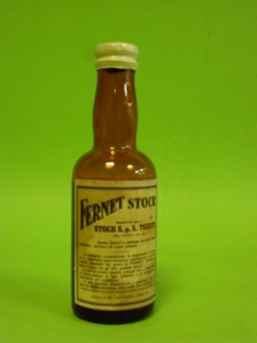 Mignon fernet stock - fernet, stock.