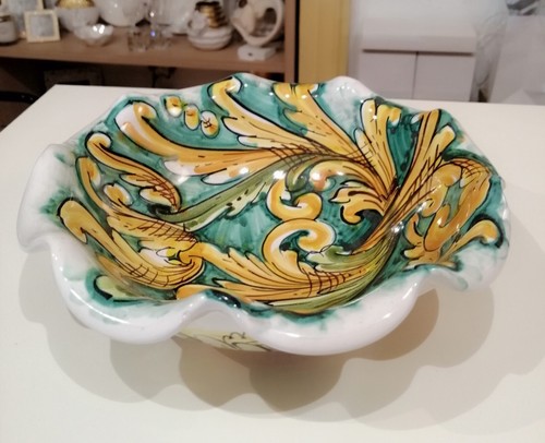 Centrotavola ceramica di - in,