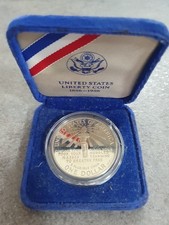 U.S Liberty Ellis Island 1886-1986 One Dollar Coin mint condition