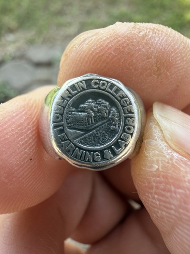 Anello vintage classe college