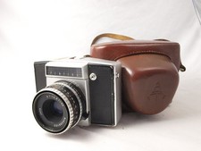 Fotocamera reflex Pentacon Pentina con obiettivo Tessar Jena 50/2,8 e borsa