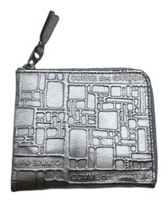 COMME des GARCONS LOGO IN