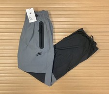 Pantaloni Nike Tech Woven