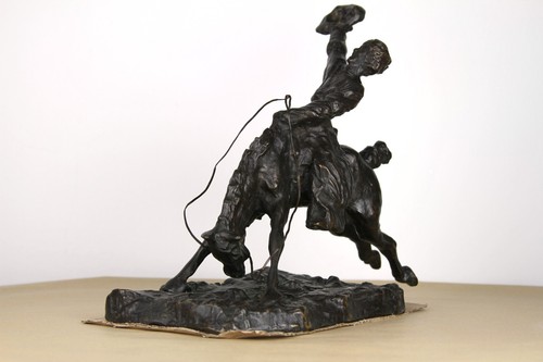 Statua scultura in - in, bronzo