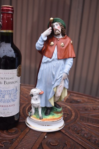 Antica statua religiosa - , in