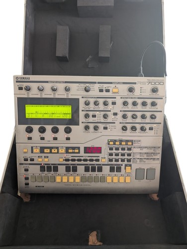 Yamaha rs7000 sampler - yamaha,