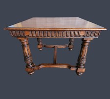 TAVOLO DA PRANZO IN NOCE