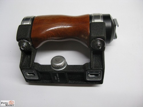Pentax 6x7 wodden grip - pentax,