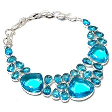 Collana con pietre preziose