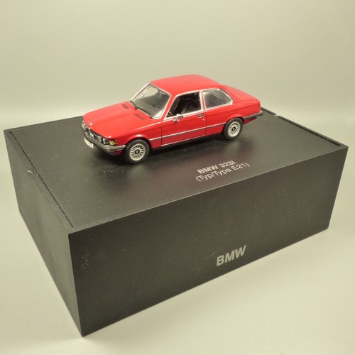 Minichamps 80429418126 - 1:43,