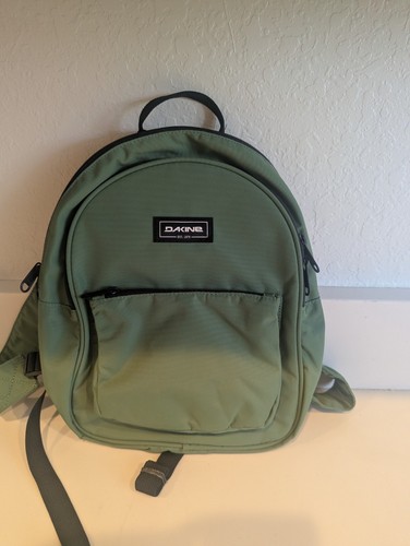 Dakine essentials backpack - dakine,