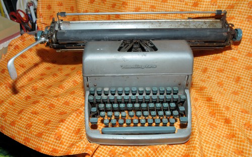 Macchina scrivere - da,