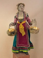 Donna Cammino Procidana 33 Cm