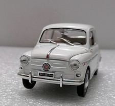 FIAT 600 D 1960 - Modellino d'epoca pressofuso scala 1:24, come nuovo