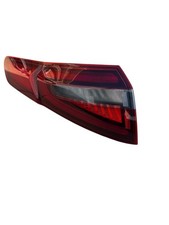 Fanale posteriore sinistro