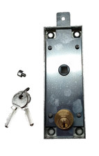 Serratura per porta basculante