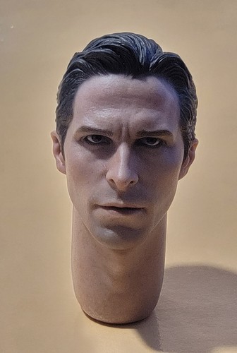 Hot toys batman inizia bruce - hot,