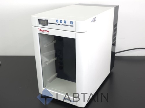 Incubatrice microbiologica