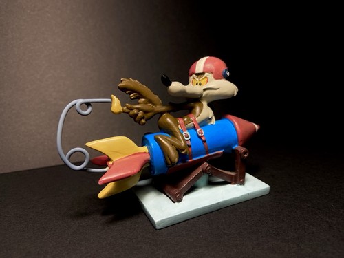 Figurine coyote bipbip - figurine,